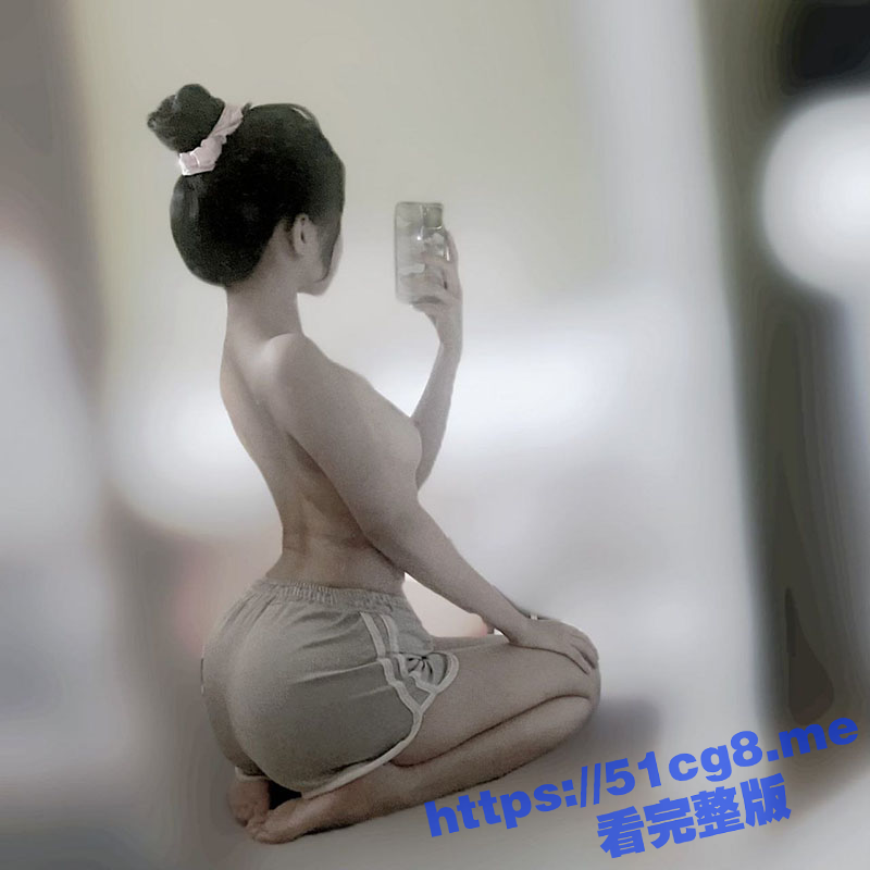 韩国小美女真会玩啊！和男友私底下聊骚视频美照惨遭泄密流出 竟然把整只手都插进去了！-51吃瓜网