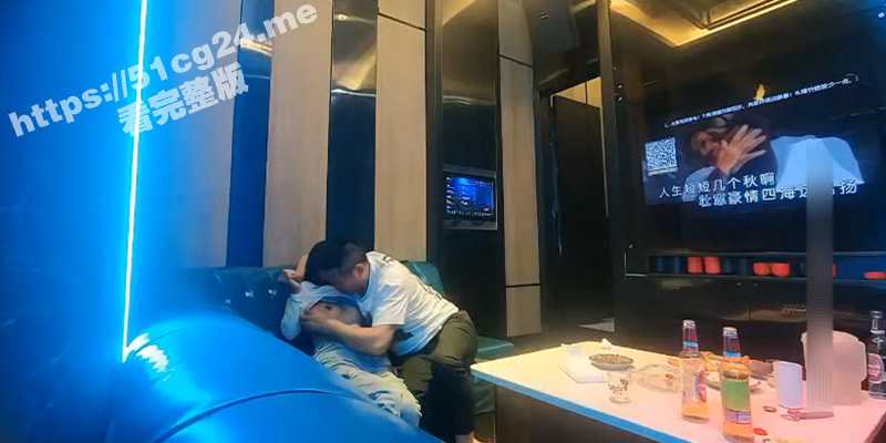 激情KTV！大四豪乳学生妹出来兼职 在KTV跟富哥把酒言欢 唱歌饮酒 半醉半醒之际调情脱光深入交流 - 51吃瓜网-51吃瓜网