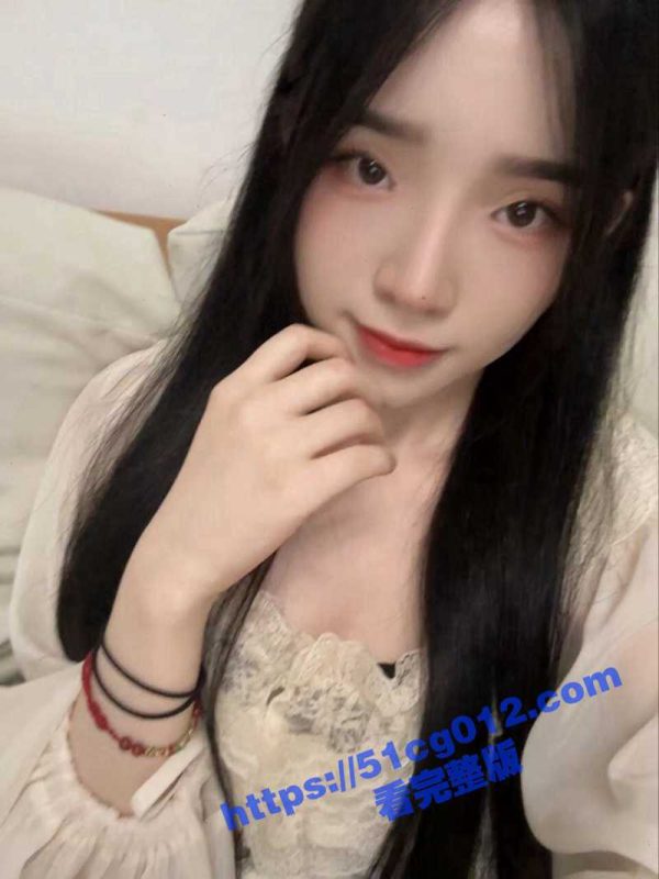 广东佛山21岁陪酒女 陈金娜 极品身材背着男友被客户黑丝足交后入抽插-51吃瓜网