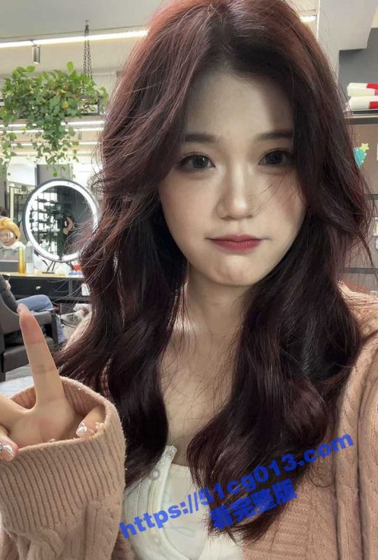 上海蔚来汽车法务实习生 饶婷婷 为转正勾引领导！第一视角后入骑乘看得我都想射一发！-51吃瓜网