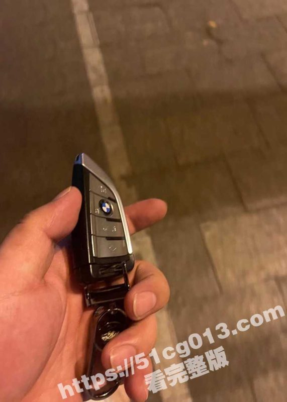 约炮少妇邻居 小少妇主动要求车震！穿上护士服在车水马龙的路边 爆操人妻！-51吃瓜网