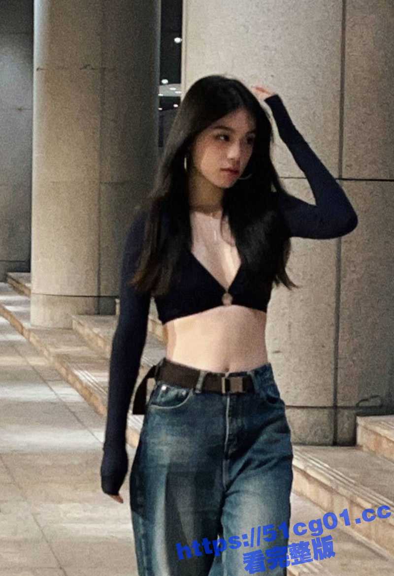 顶级身材纯欲反差婊 如此漂亮的美腿御姐 男友竟然是个不起眼的四眼仔 小姐姐被操狠销魂啊 - 51吃瓜网-51吃瓜网