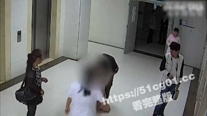 逆天！妻子顺产疼痛难忍 跪求丈夫破腹产被拒 妈宝丈夫竟然说妈妈要求顺产！-51吃瓜网