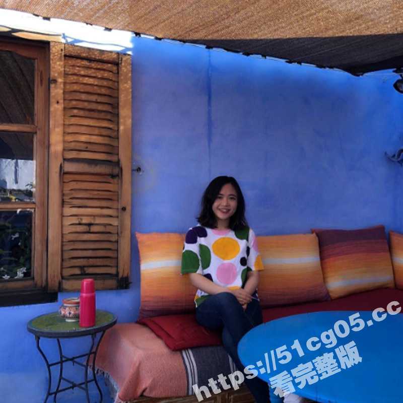 论坛流出福建眼镜反差人妻少妇 拿着振动棒开到最大马力捅逼自慰 那淫荡下流的表情看着真是欠操-51吃瓜网